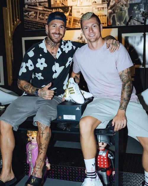 克罗斯:拉莫斯是最好的队长 每个人都听他的 克罗斯:拉莫斯是最好的队长 每个人都听他的